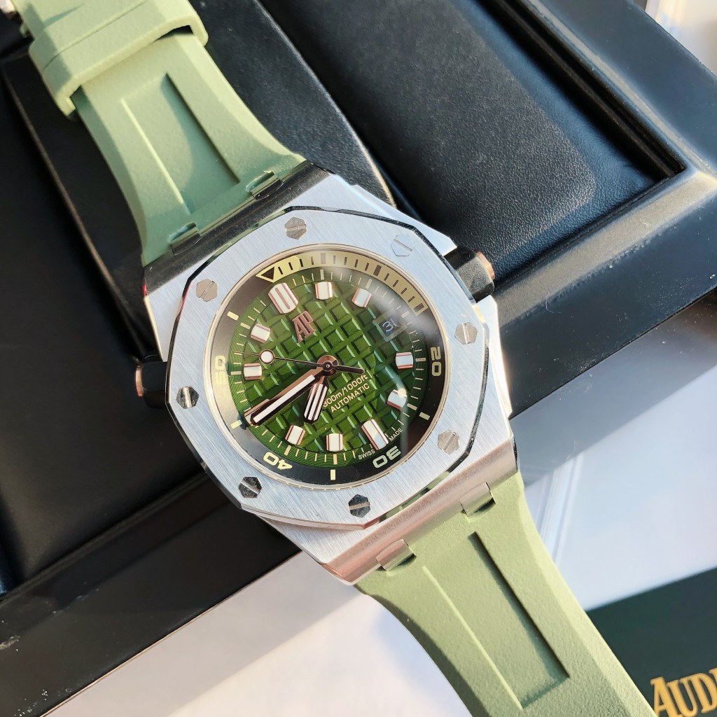 Audemars Piguet Royal Oak Offshore 15720ST.OO.A052CA.01avocado